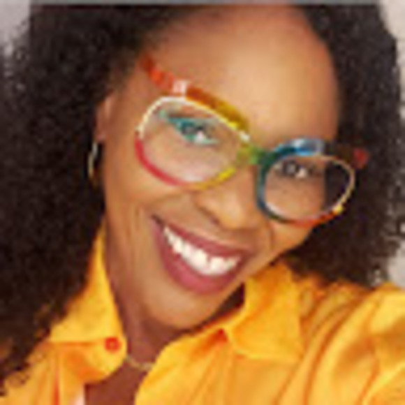 Meet your Posher, Shanel - Picture 1 of 1